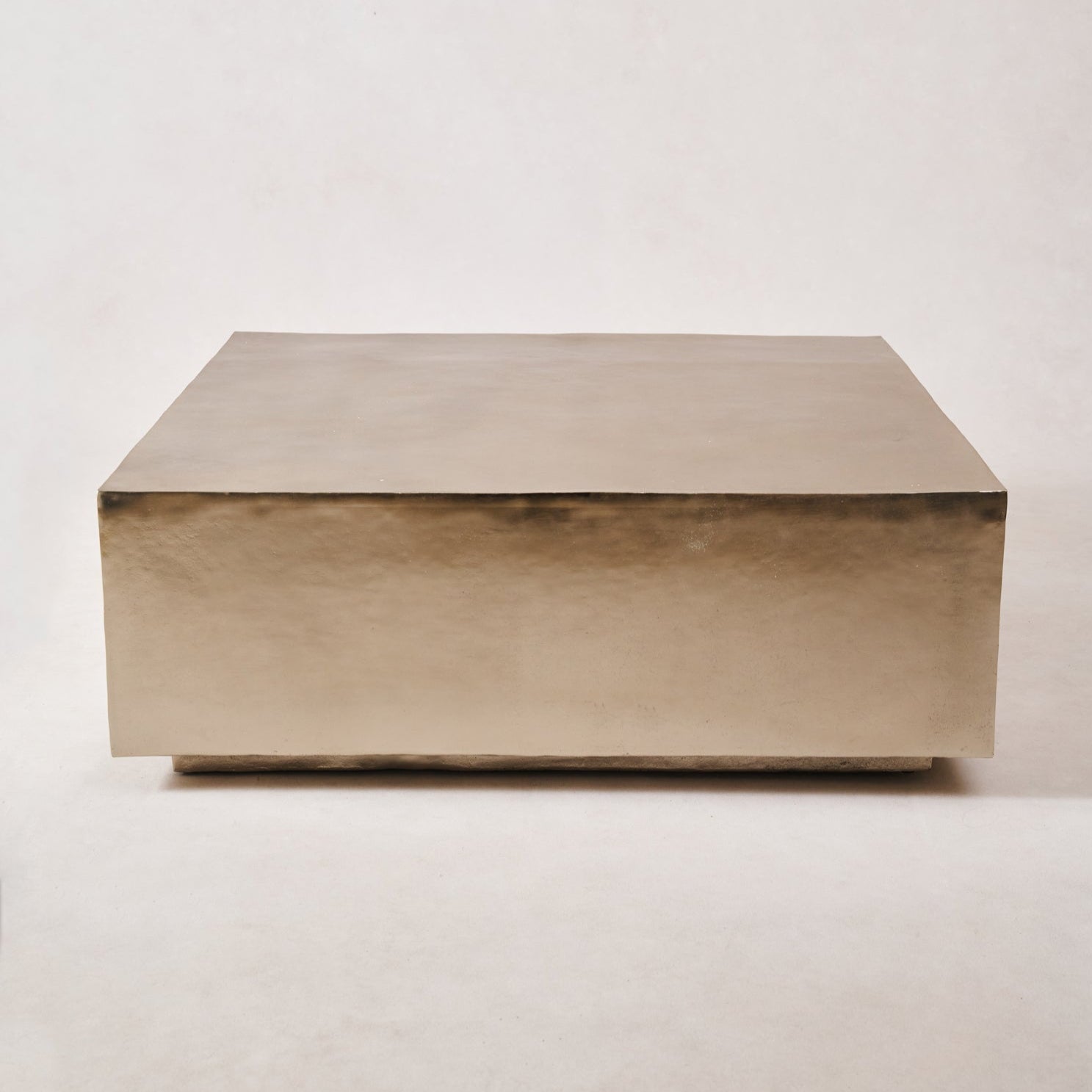 Table basse en nickel